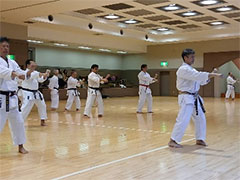 �ߘa8�N�x�i��Ёj�S���{��蓹���_�� ����^�u�K��̎ʐ^3