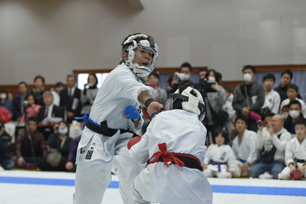 小学性男子組手で優勝した川熊海斗くん