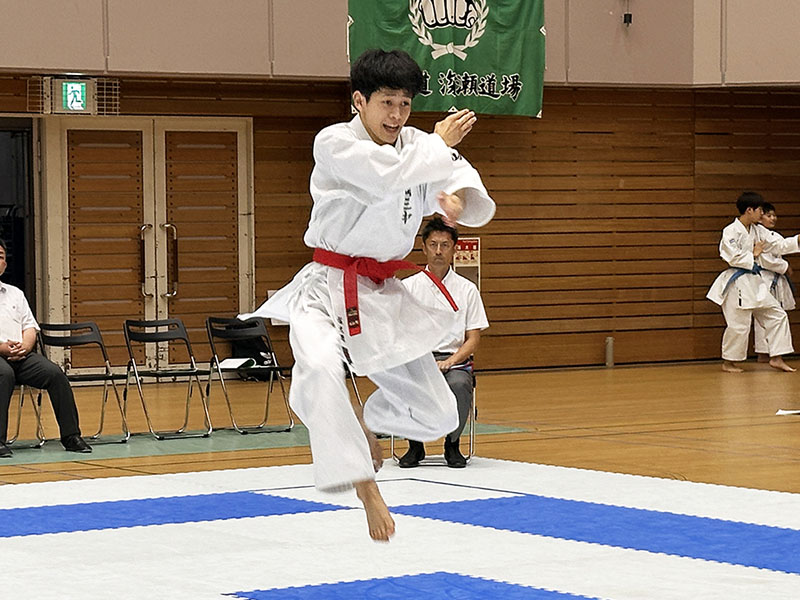 個人形競技